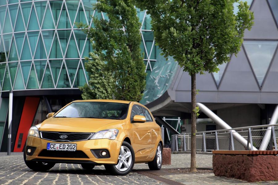  Kia pro_cee&rsquo;d EcoDynamics 2011 года  (фото 127 из 133)